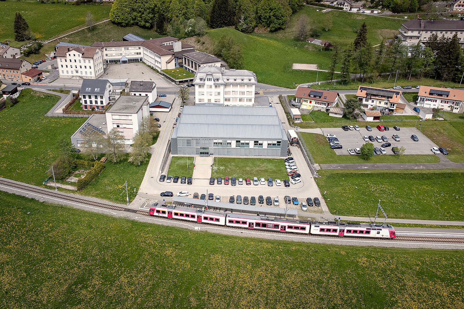 Vue aérienne du campus de l'École technique